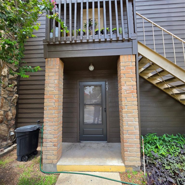 12755 Mill Ridge Drive 402, Cypress, TX 77429