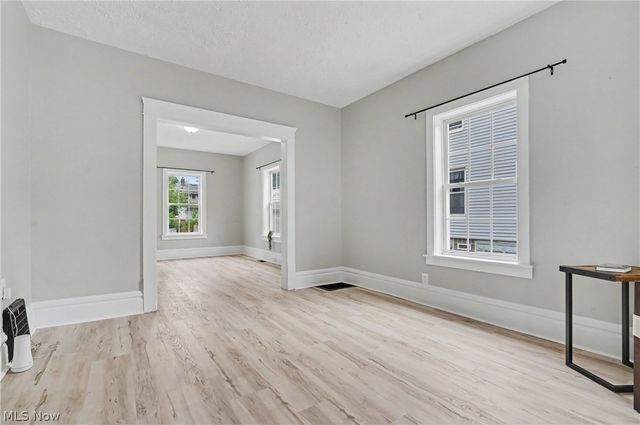 1010 Sawyer Avenue, Akron, OH 44310