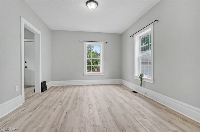 1010 Sawyer Avenue, Akron, OH 44310