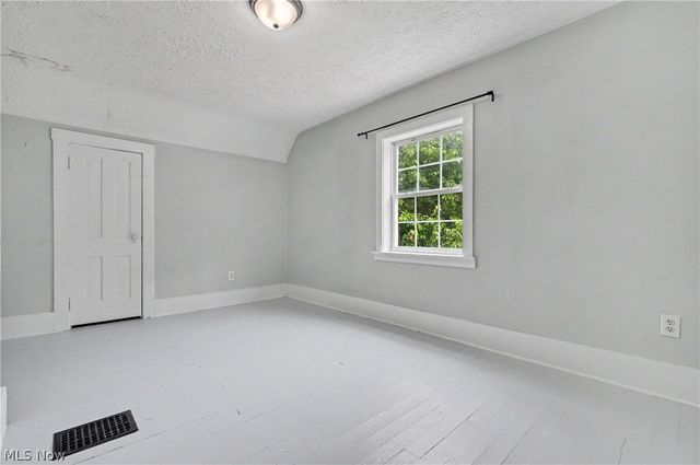 1010 Sawyer Avenue, Akron, OH 44310