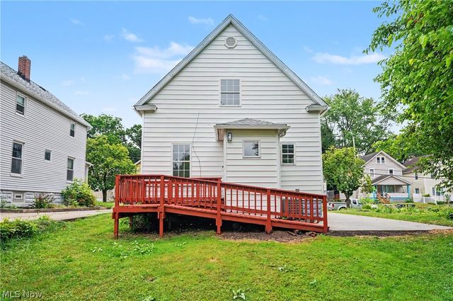1010 Sawyer Avenue, Akron, OH 44310