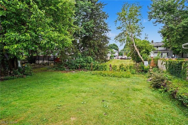 1010 Sawyer Avenue, Akron, OH 44310