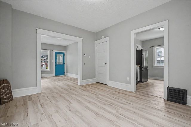 1010 Sawyer Avenue, Akron, OH 44310