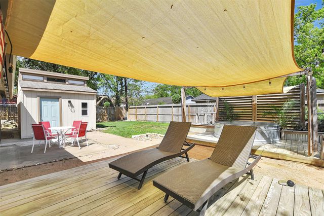 2002 Savanna Court S, League City, TX 77573