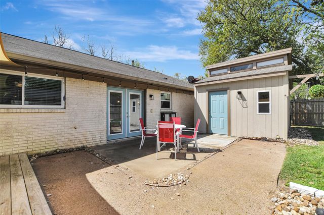 2002 Savanna Court S, League City, TX 77573