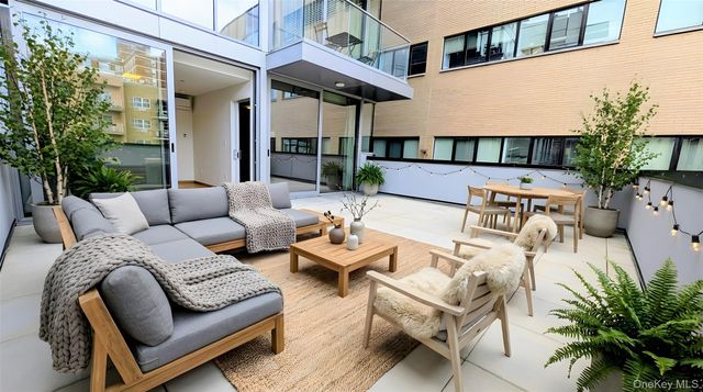 2309 Broadway, Astoria, NY 11106