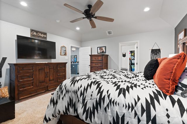 121 Treys Way, Godley, TX 76044