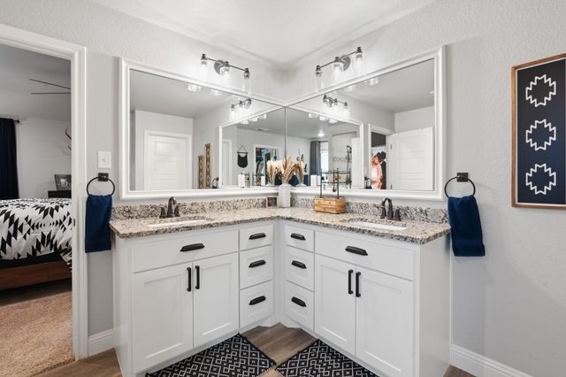 121 Treys Way, Godley, TX 76044