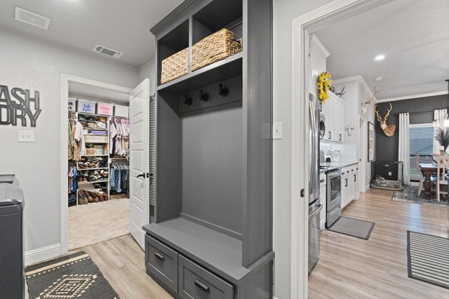 121 Treys Way, Godley, TX 76044