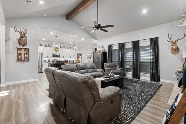 121 Treys Way, Godley, TX 76044