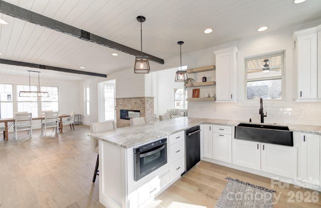 184 Mavrick Drive, Mills River, NC 28759