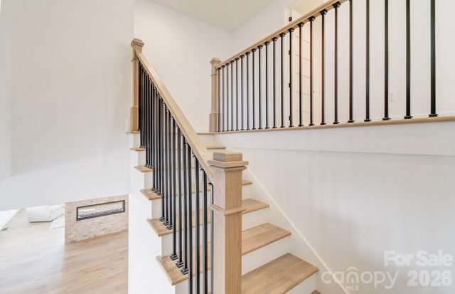 184 Mavrick Drive, Mills River, NC 28759