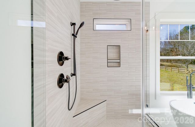 184 Mavrick Drive, Mills River, NC 28759