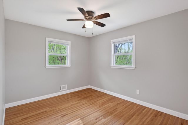 3901 Lake Drive Avenue N, Robbinsdale, MN 55422