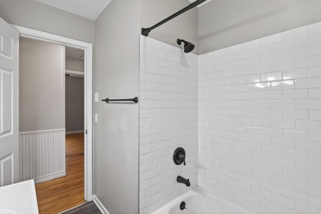 3901 Lake Drive Avenue N, Robbinsdale, MN 55422