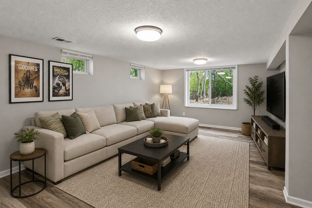 3901 Lake Drive Avenue N, Robbinsdale, MN 55422