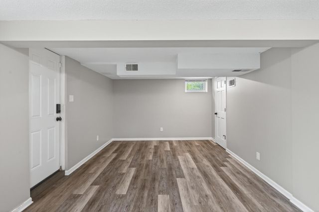 3901 Lake Drive Avenue N, Robbinsdale, MN 55422