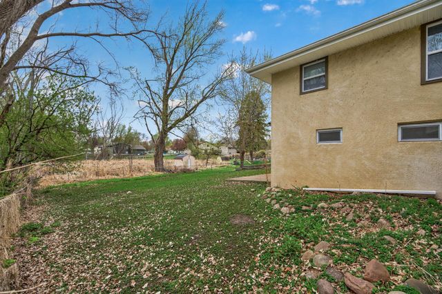 3901 Lake Drive Avenue N, Robbinsdale, MN 55422