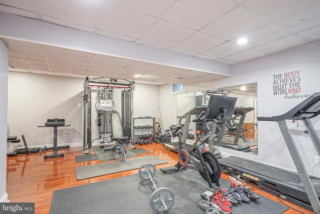 63 LARKSPUR CIR, Sicklerville, NJ 08081