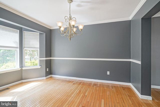 63 LARKSPUR CIR, Sicklerville, NJ 08081