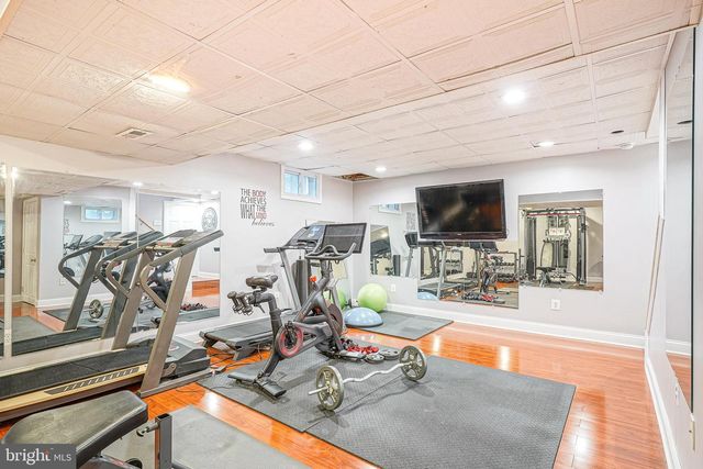 63 LARKSPUR CIR, Sicklerville, NJ 08081