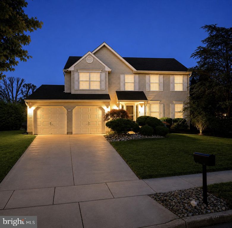 63 LARKSPUR CIR, Sicklerville, NJ 08081