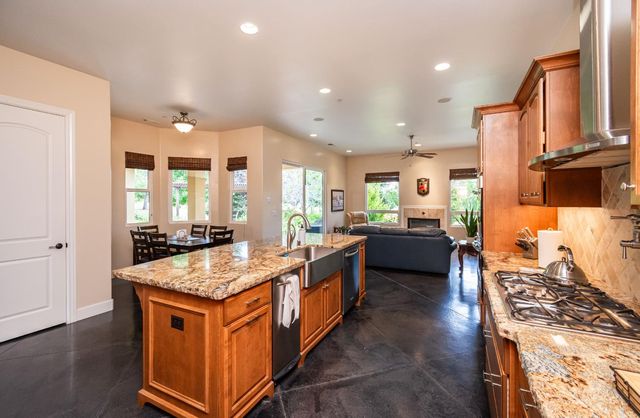 7190 Starkview Pl, Loomis, CA 95650