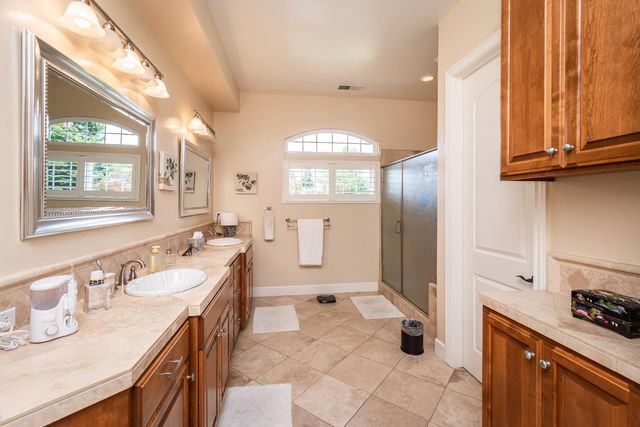 7190 Starkview Pl, Loomis, CA 95650