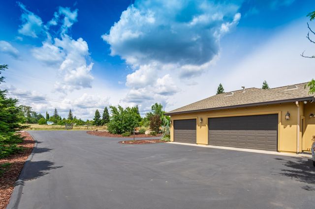7190 Starkview Pl, Loomis, CA 95650