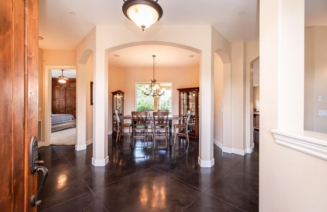 7190 Starkview Pl, Loomis, CA 95650