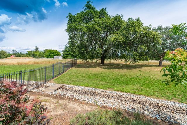 7190 Starkview Pl, Loomis, CA 95650