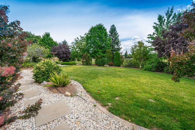 7190 Starkview Pl, Loomis, CA 95650