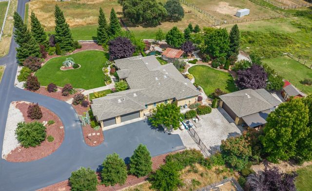 7190 Starkview Pl, Loomis, CA 95650