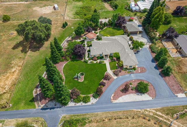 7190 Starkview Pl, Loomis, CA 95650