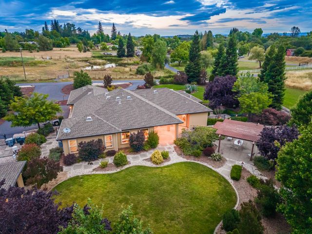 7190 Starkview Pl, Loomis, CA 95650