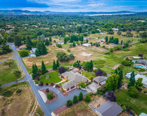 7190 Starkview Pl, Loomis, CA 95650