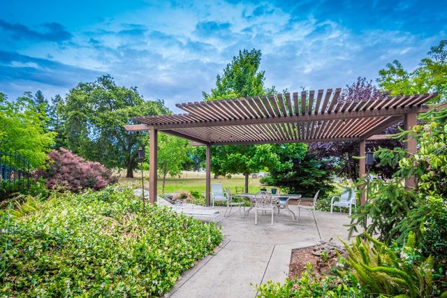 7190 Starkview Pl, Loomis, CA 95650