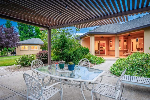 7190 Starkview Pl, Loomis, CA 95650