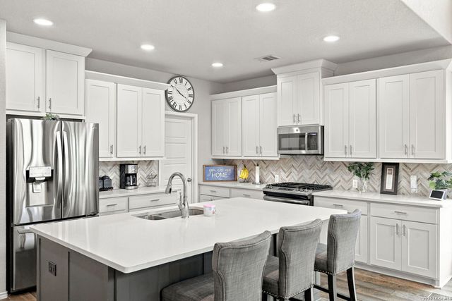 2202 ELYSIAN TRL, San Antonio, TX 78253