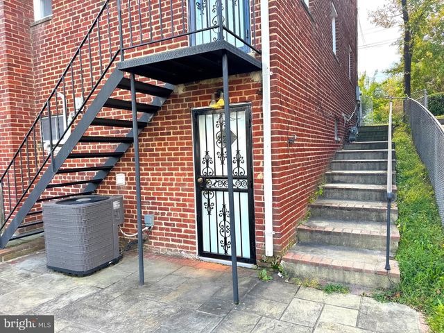 624 JEFFERSON ST NE, Washington, DC 20011