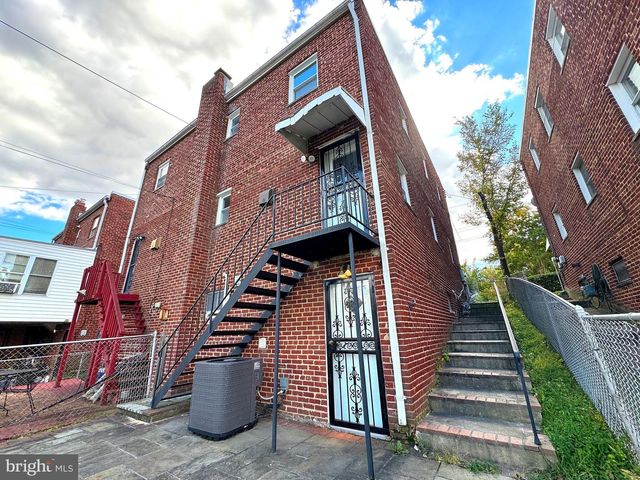 624 JEFFERSON ST NE, Washington, DC 20011