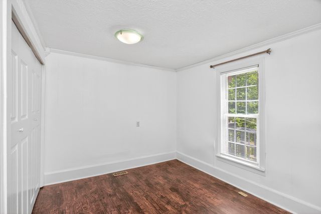 3008 Lakeshore Dr, Old Hickory, TN 37138