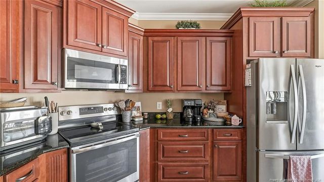 5204 Pin Oak Drive, Lumberton, NC 28358