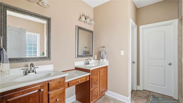 5204 Pin Oak Drive, Lumberton, NC 28358