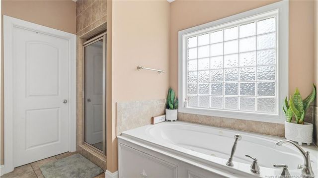 5204 Pin Oak Drive, Lumberton, NC 28358