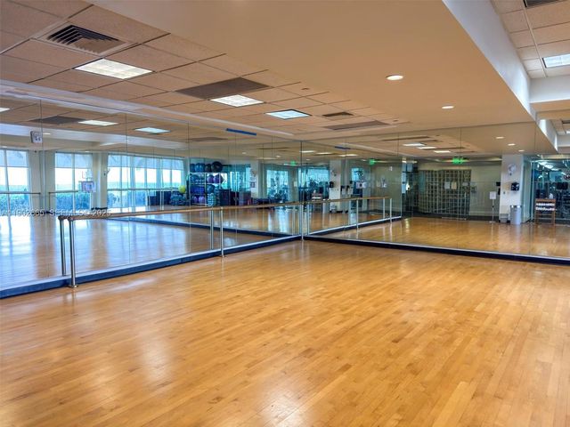16500 Collins Avenue 2055, Sunny Isles Beach, FL 33160