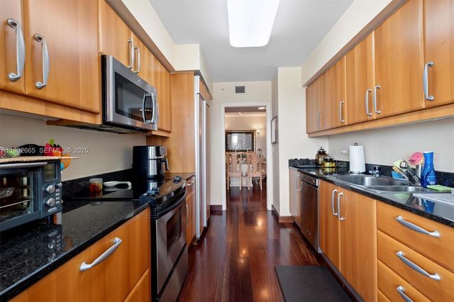16500 Collins Avenue 2055, Sunny Isles Beach, FL 33160