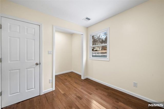 20 Ella Street, Bloomingdale, NJ 07403