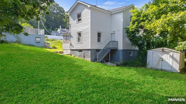 20 Ella Street, Bloomingdale, NJ 07403