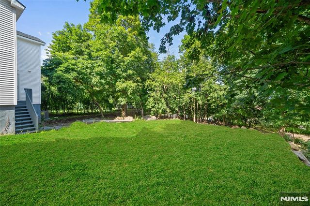 20 Ella Street, Bloomingdale, NJ 07403